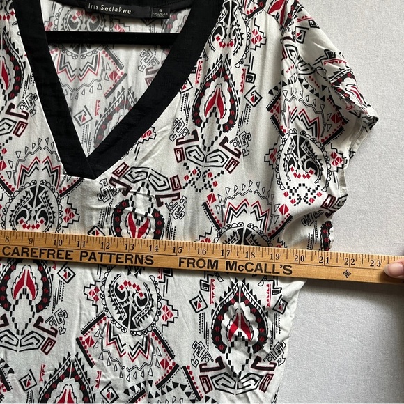 Iris Setlakwe Women's Patterned Top Short Sleeve Shirt Sz 4 - Picture 5 of 6